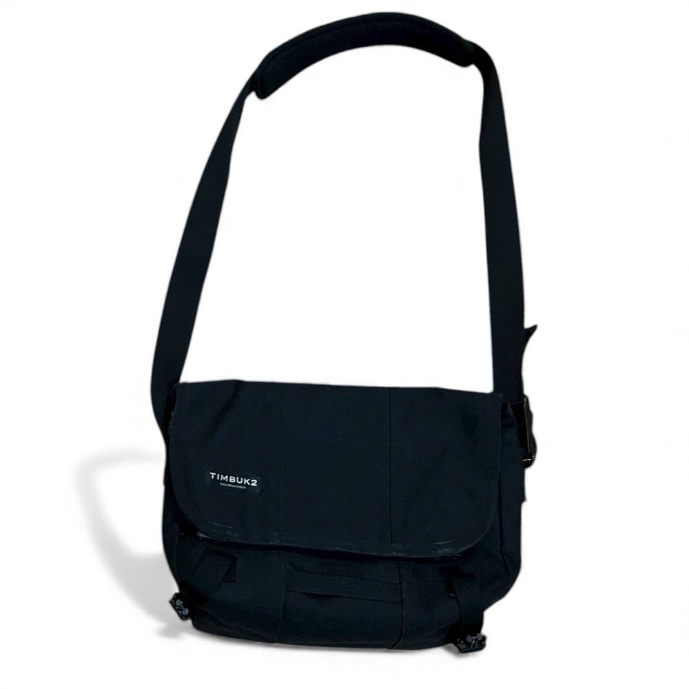 Timbuk2 Midnight Black Messenger Bag. Great everyday bag for men or women.